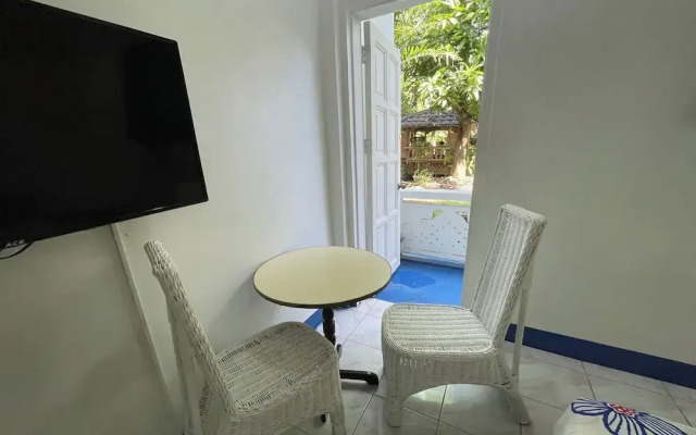 Casa De Praxides Tourist Inn