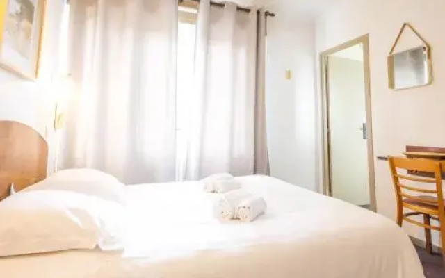 Hotel Fine