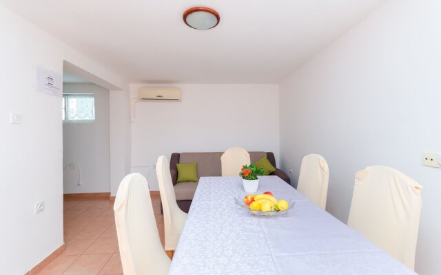Apartments Snjezana