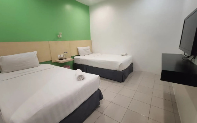 T Hotel Tandop