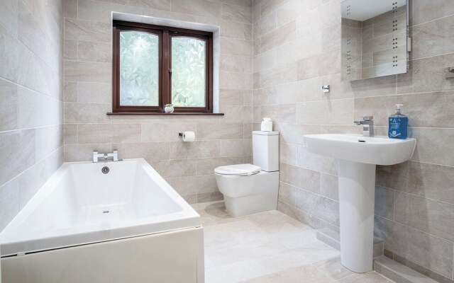 Springfield Lodge - 3 Bedroom Home - Princes Gate