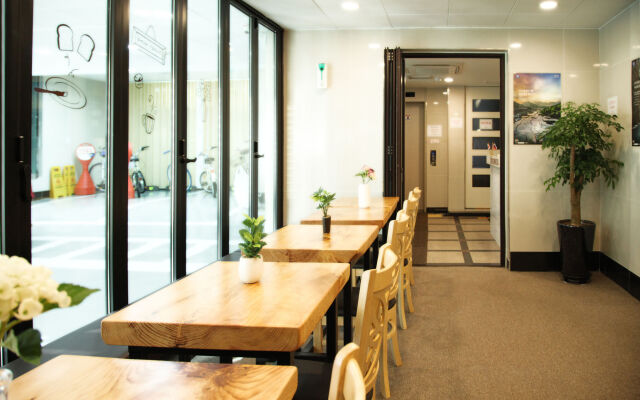 Business Hotel Haeundae S