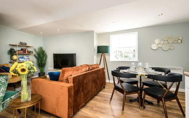 Host Stay Catharine Quarters