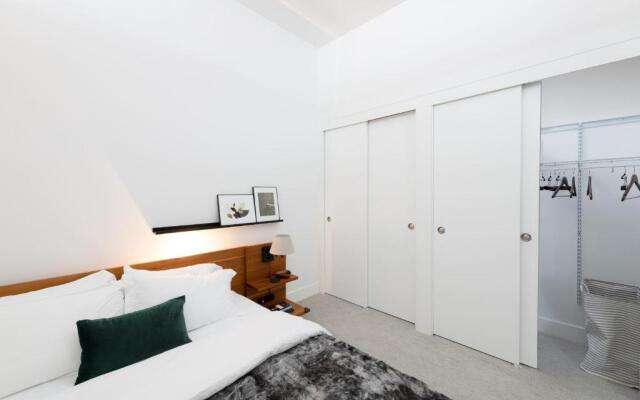 Flexhome Skywalk to Fiserv U1 RooftopGymParking