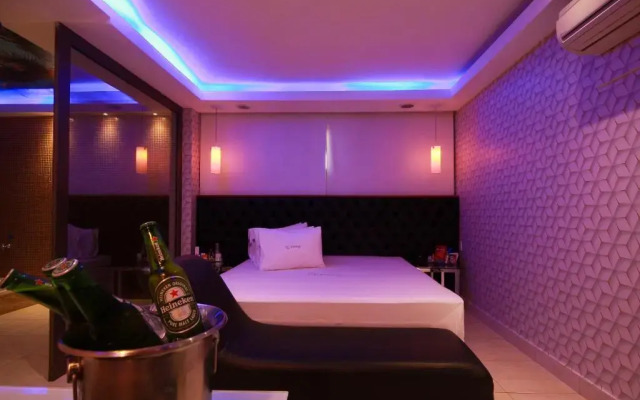 Lessence Motel