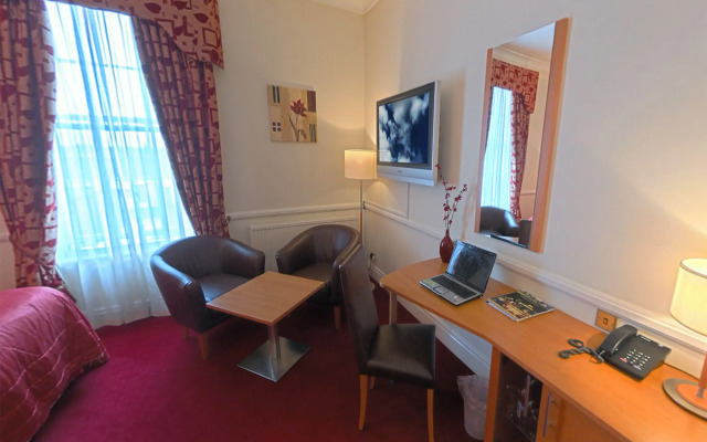 The Grand St Leger Hotel