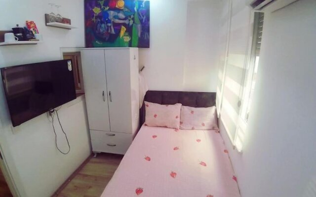 A TINY FLAT IN OLD TOWN AREA 850  Per mounth