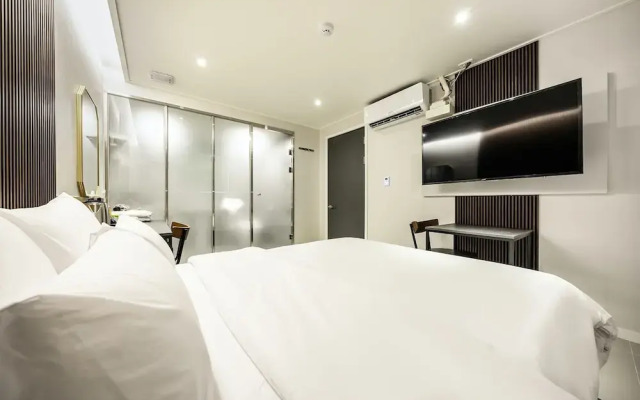 M&Lucky Hotel