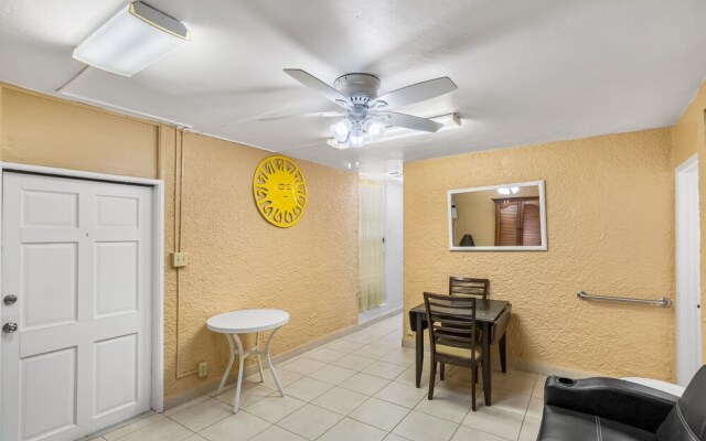 Yours For The Asking- Cozy, Caribbean, Condo 2 Bedroom Condo by RedAwning