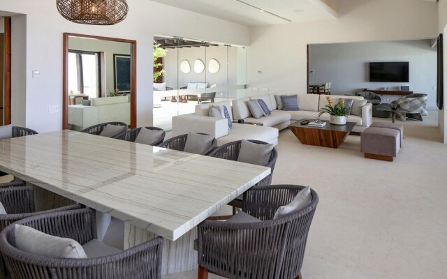 Sunny Vacation Villa 69