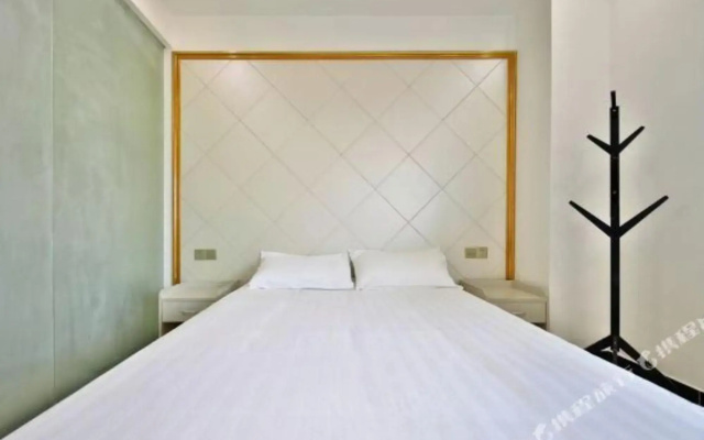 Shanghai Lianjia Boutique Hotel