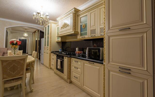 Апартаменты 5 звезд на улице Шамиля Джикаева 5А