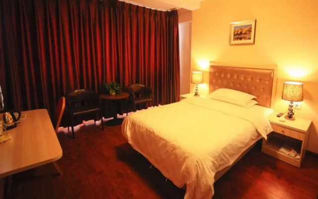 Chengdu Pinyi Minsheng Holiday Hotel