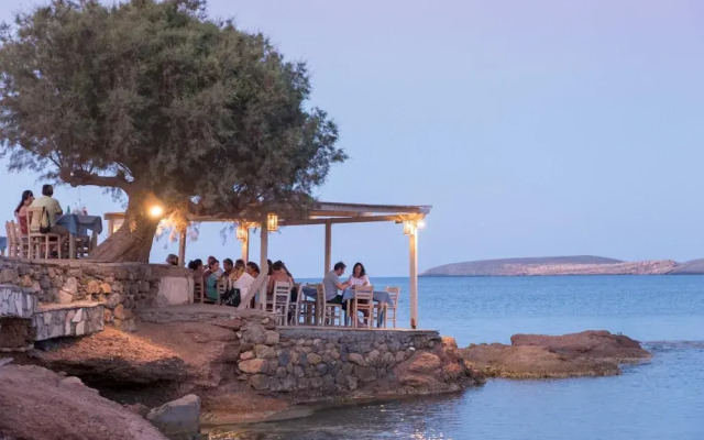 Muses Beach Villas - Urania