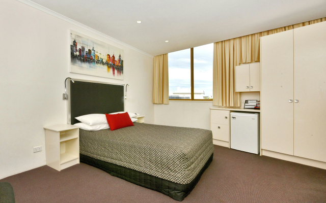 Atlantic Tower Motor Inn