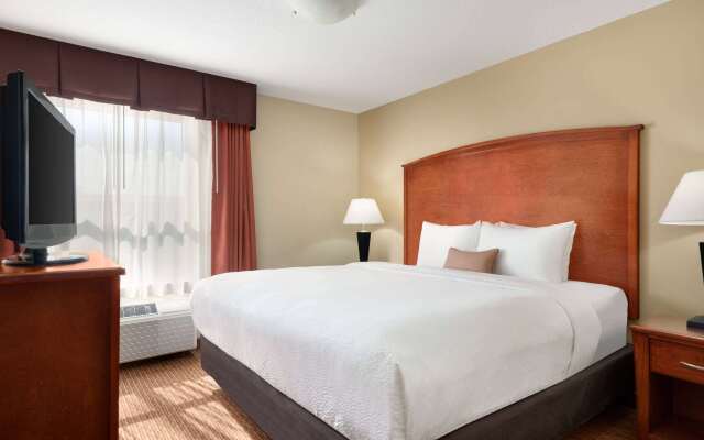 Days Inn & Suites by Wyndham Sherwood Park Edmonton