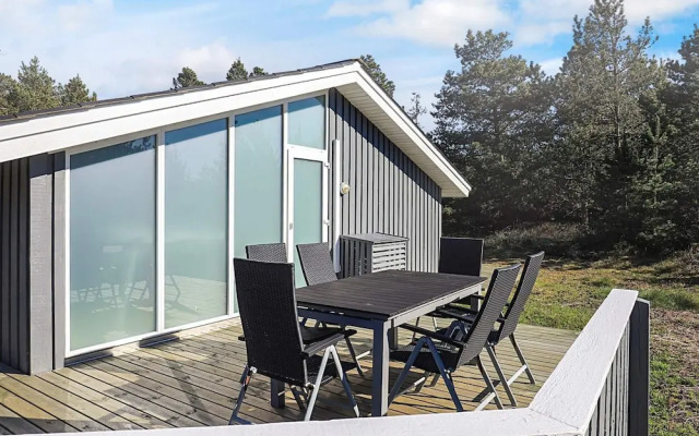 10 Person Holiday Home in Albaek