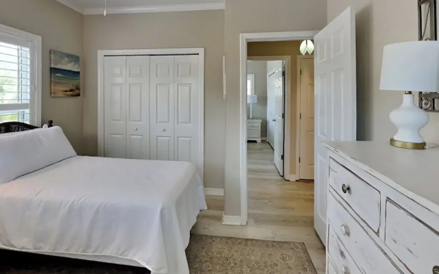 Layze Dayze by Southern Vacation Rentals