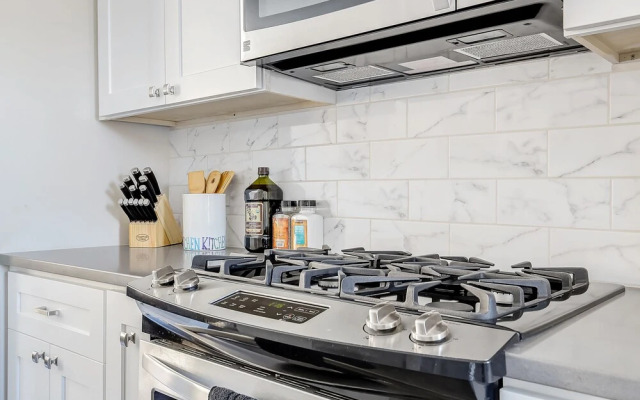 Scenic Dt Skyline! Walk To Sloan'S Lake!