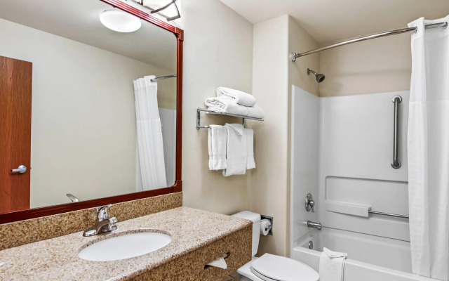 Quality Inn & Suites Vail Valley