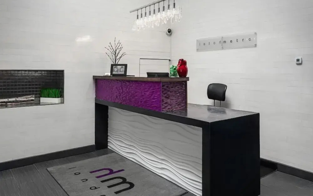 Metro Inn