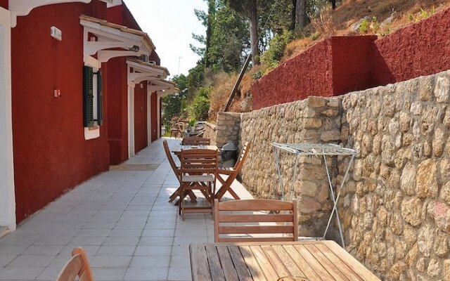 Zefiros Traditional Hotel