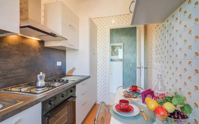 Sofy Apartment- Sea View & Private Parking