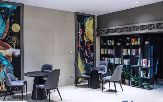 Tenghua Hotel（International conference and exhibitioncemer）