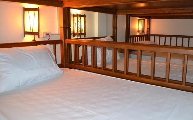 Charan 41 Hostel