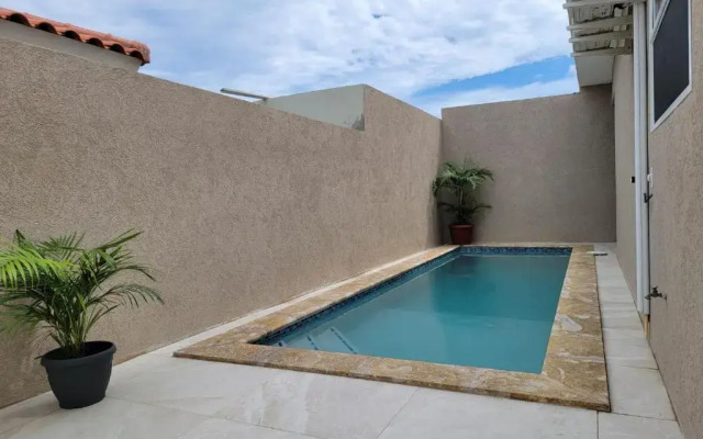 Impeccable 1-bed Apartment in Noord