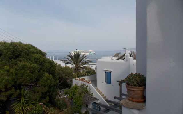 Studios and Suites Rania