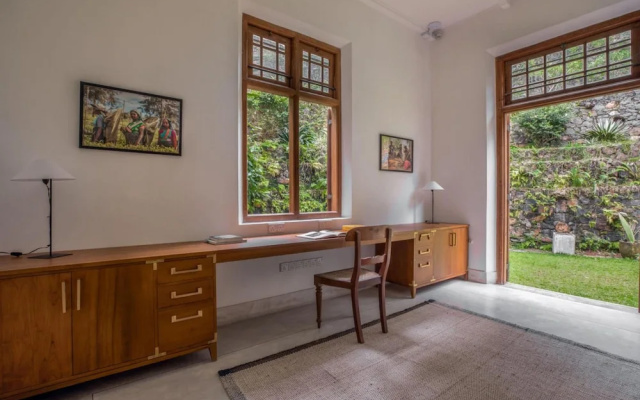 Luxurious 07 Bedroom Hilltop Villa With Private Gym