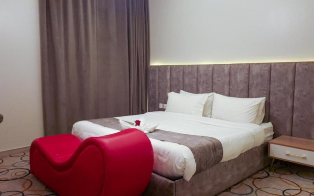 Golden Abha Al Mediaf