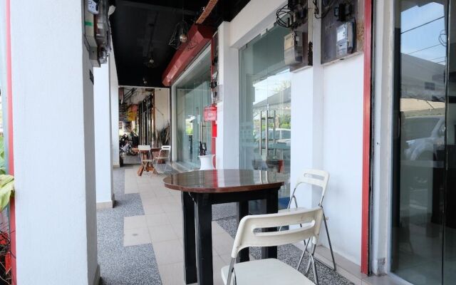 OYO 762 TY Hotel