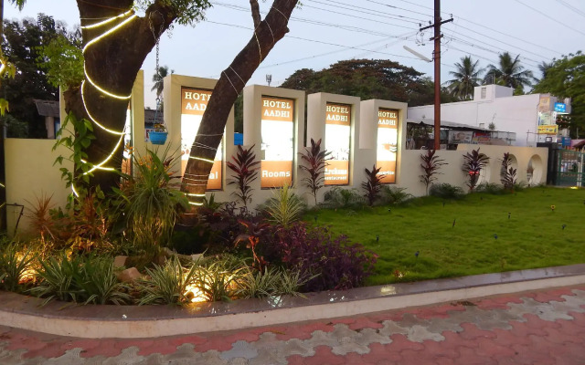 Hotel Aadhi