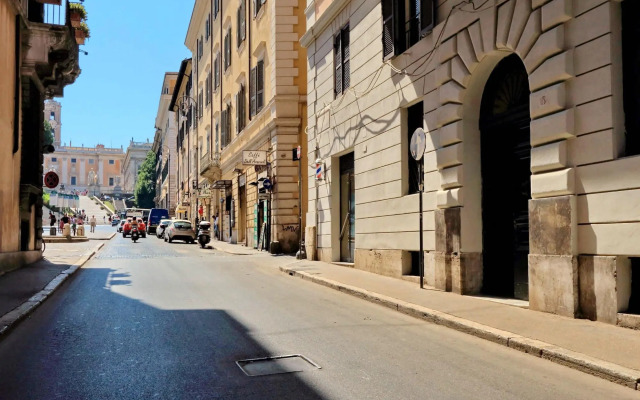 Roma Five Suites