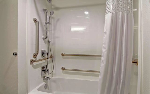 Hampton Inn & Suites By Hilton Saskatoon Airport