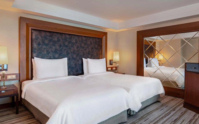 Triada Hotel