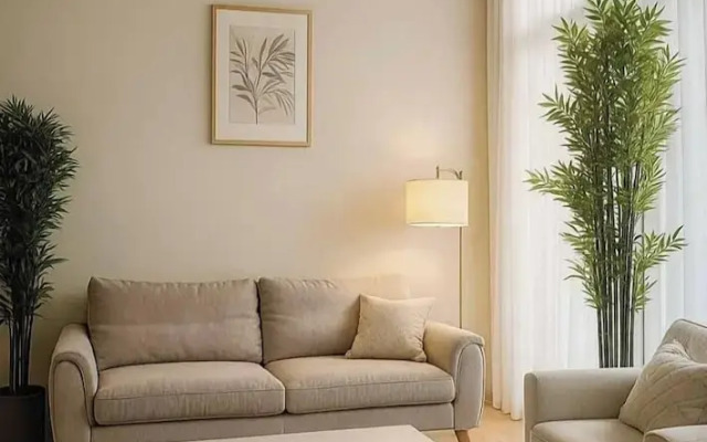 1BHK near metro. BusinessBay. Mera. 2209