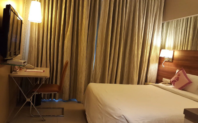 Royal Orchid Central, Vadodara