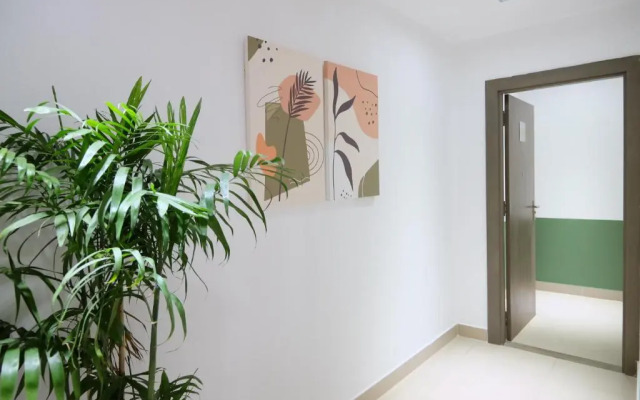 The Arrivals Home-District 3-10stars-SG center