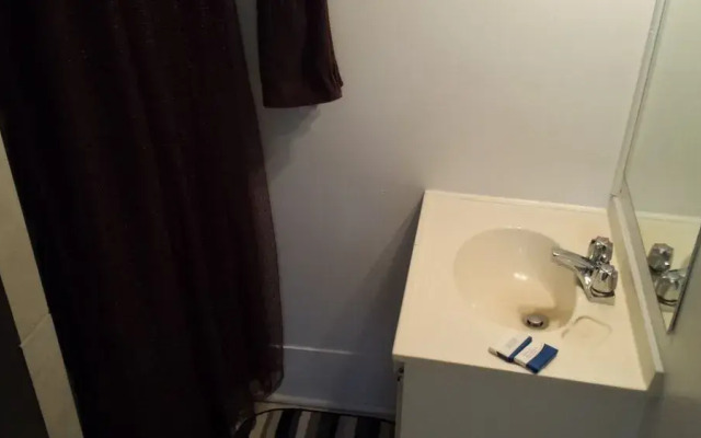 Adib Apartments - 362 Friel St