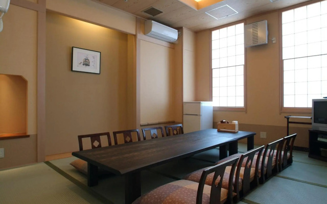 Yokohama Minamimirai Manyo-Club