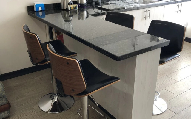 Suite and Apartment Well Located In Quito