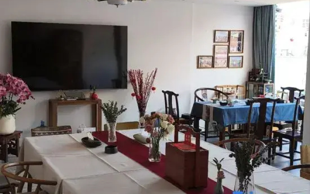 Galaxy Space Guesthouse