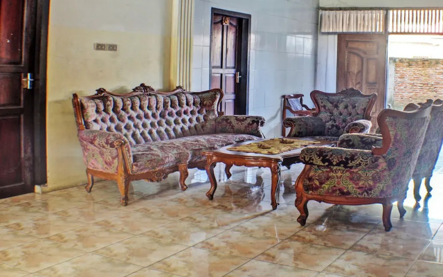 SPOT ON 92682 Badar Guest House Syariah