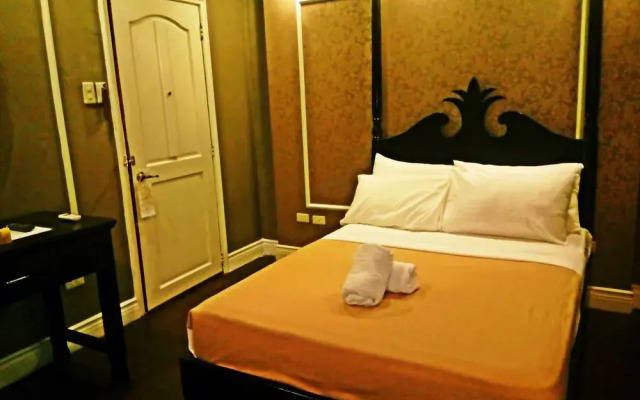 RedDoorz Plus @ Calle Crisologo Vigan