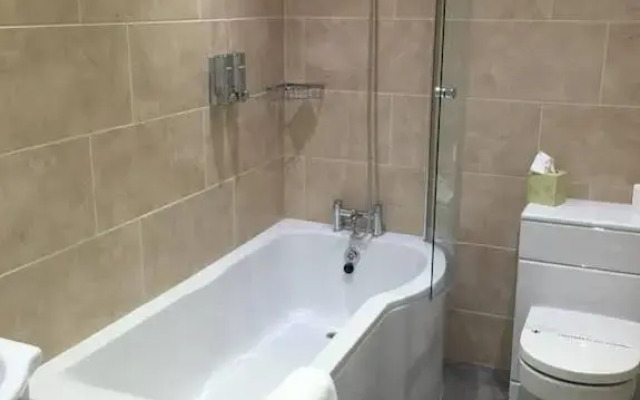 The Three Horseshoes