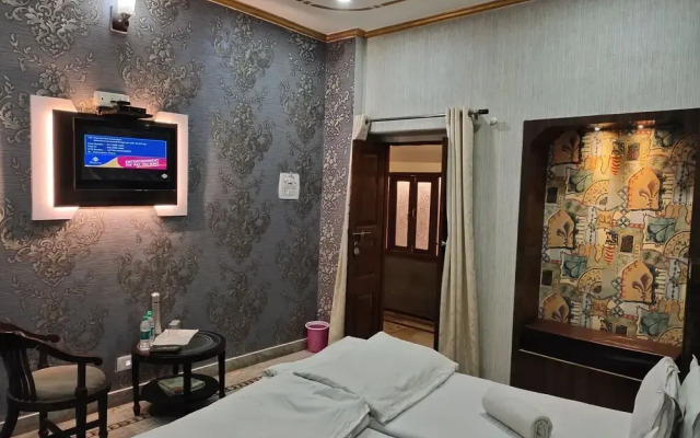 Hotel Shivratri Guest House