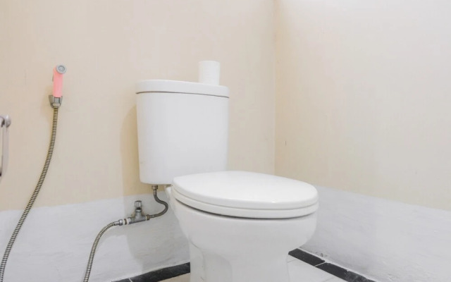 Stylish and Convenient Studio The Habitat Apartment
